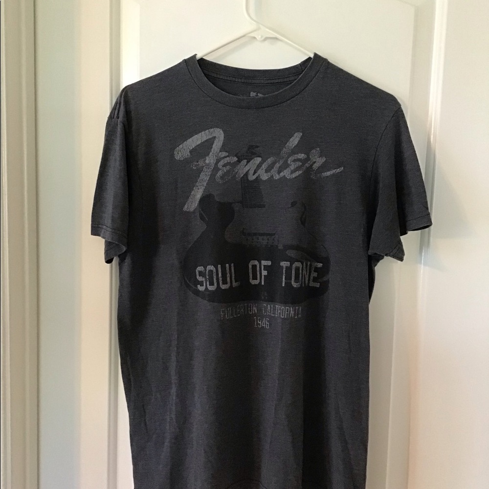 Fender tee